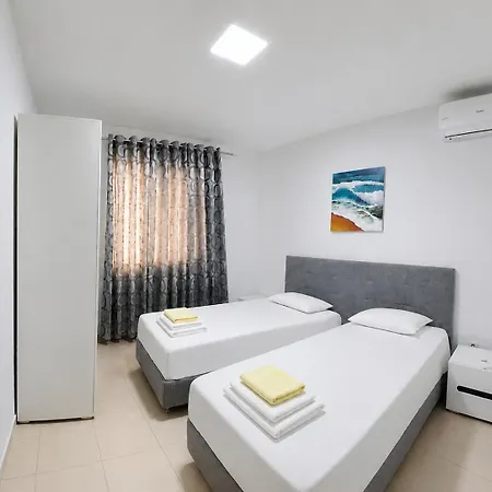 55 * Sarandë
